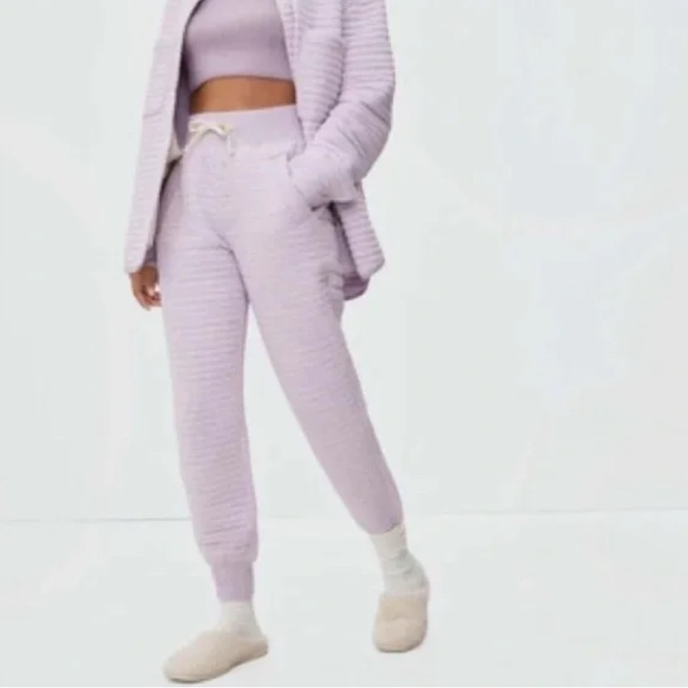 EVERLANE purple quilted sweatpants